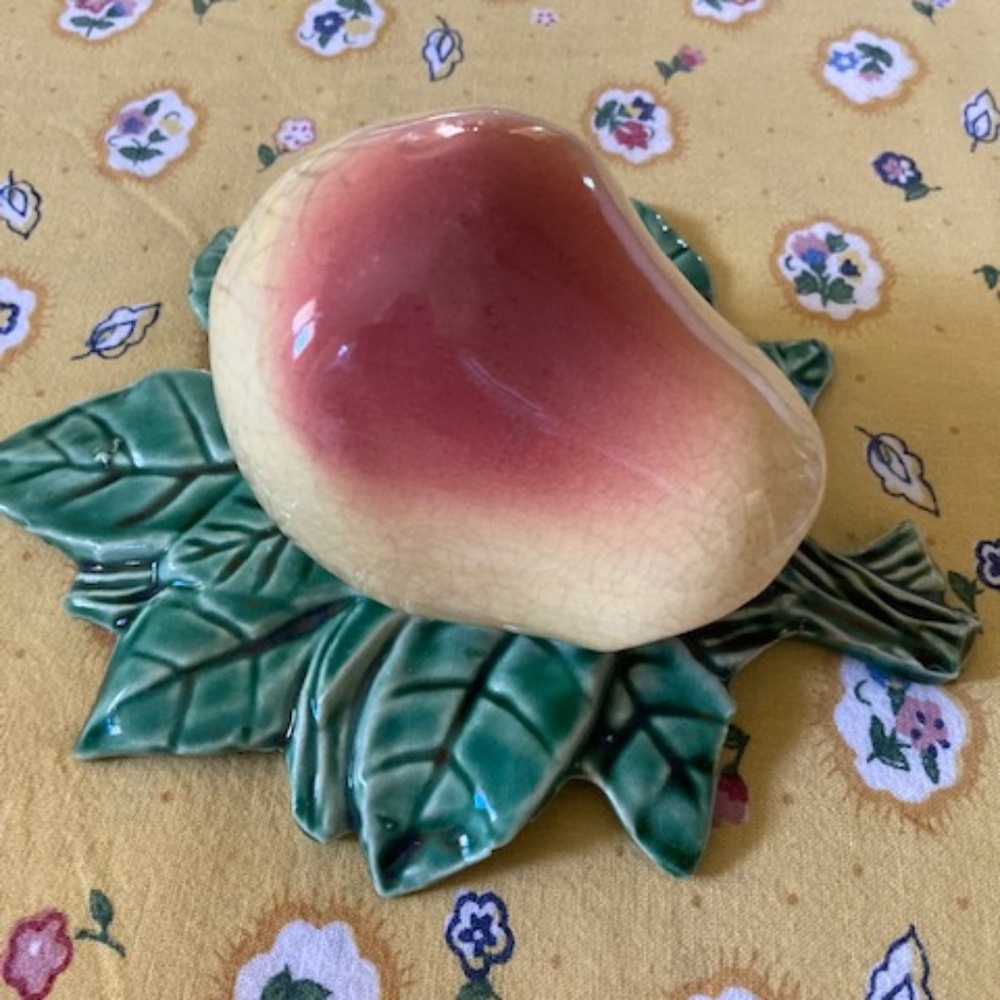 Vintage "Pear" Wall Pocket - Picture 6 of 12